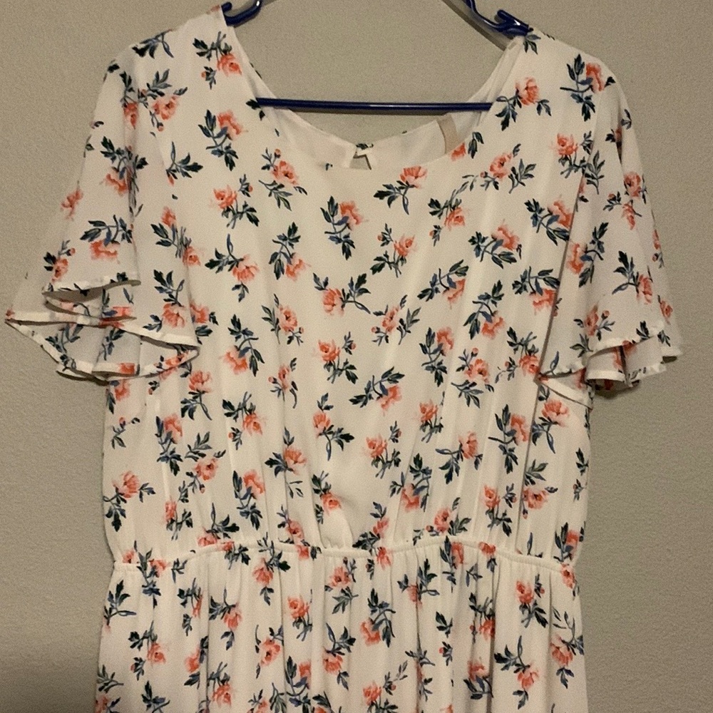 Cute white summer dress *unknown dark spot on sleeve*